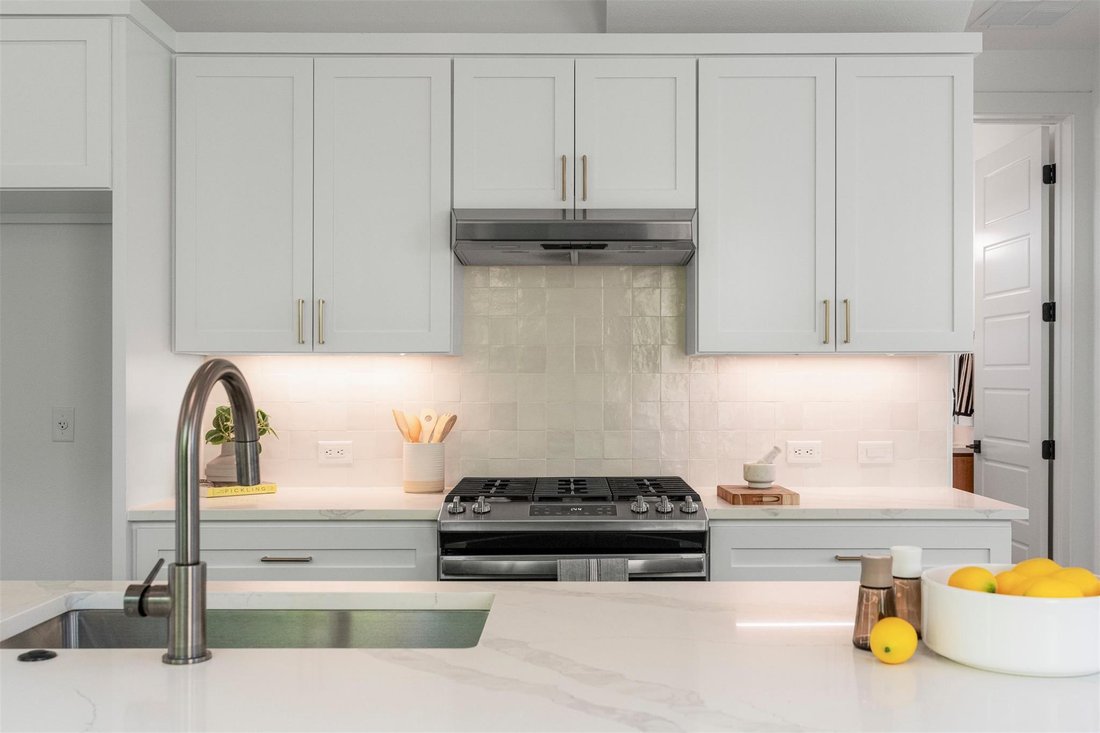 Condo in Austin, Texas, United States 5 - 18394403