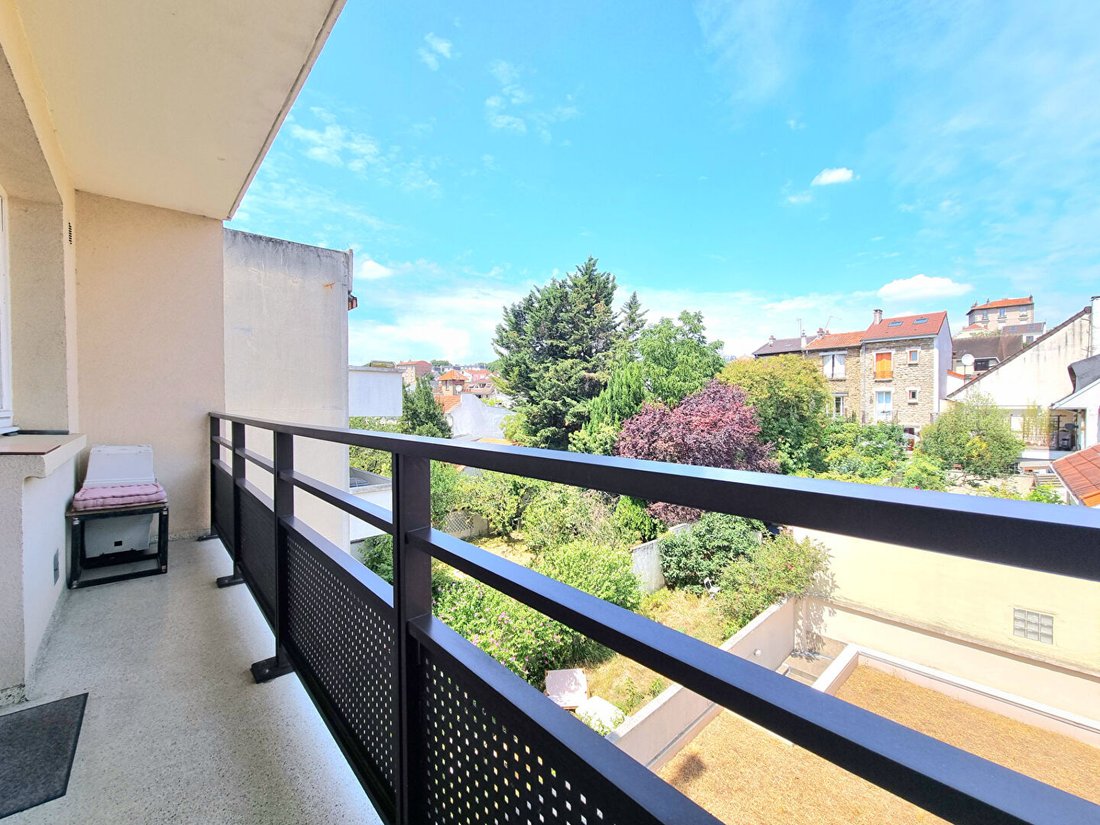 Apartment in Fontenay-sous-Bois, Ile-de-France, France 1 - 18316149