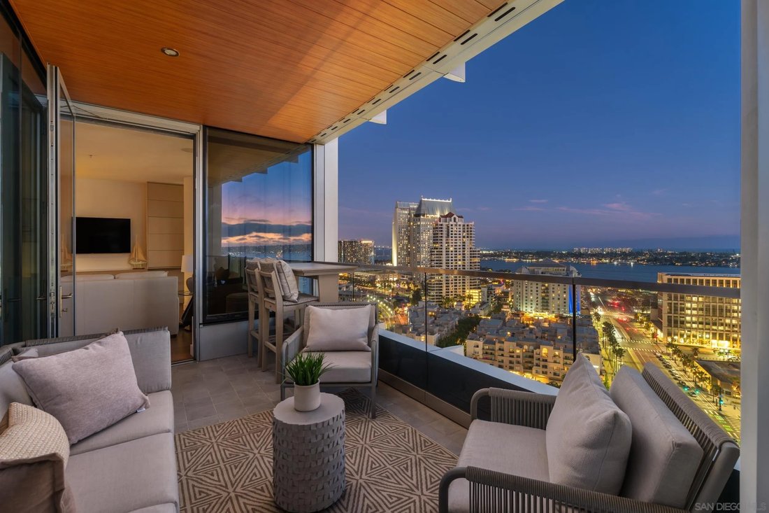 Condo in San Diego, California, United States 2 - 18392253