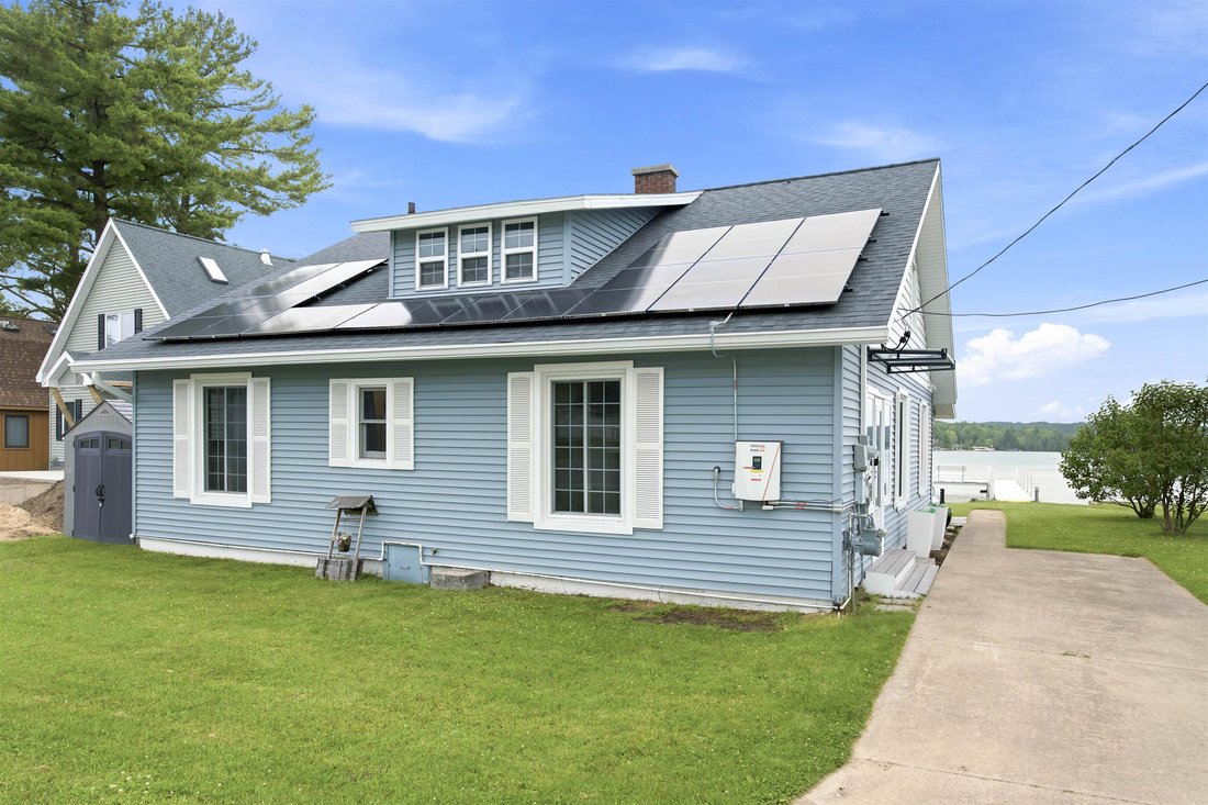 House in Rapid City, Michigan, United States 3 - 18395951
