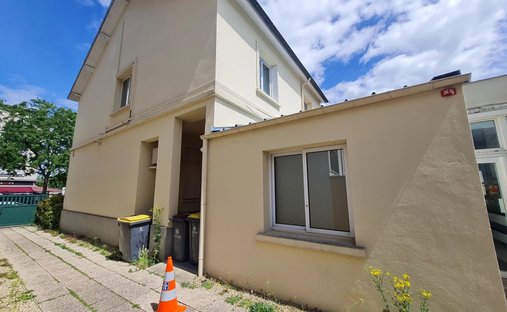 Estate in Centre Ville, Saint-Cyr-l'Ecole, France 1