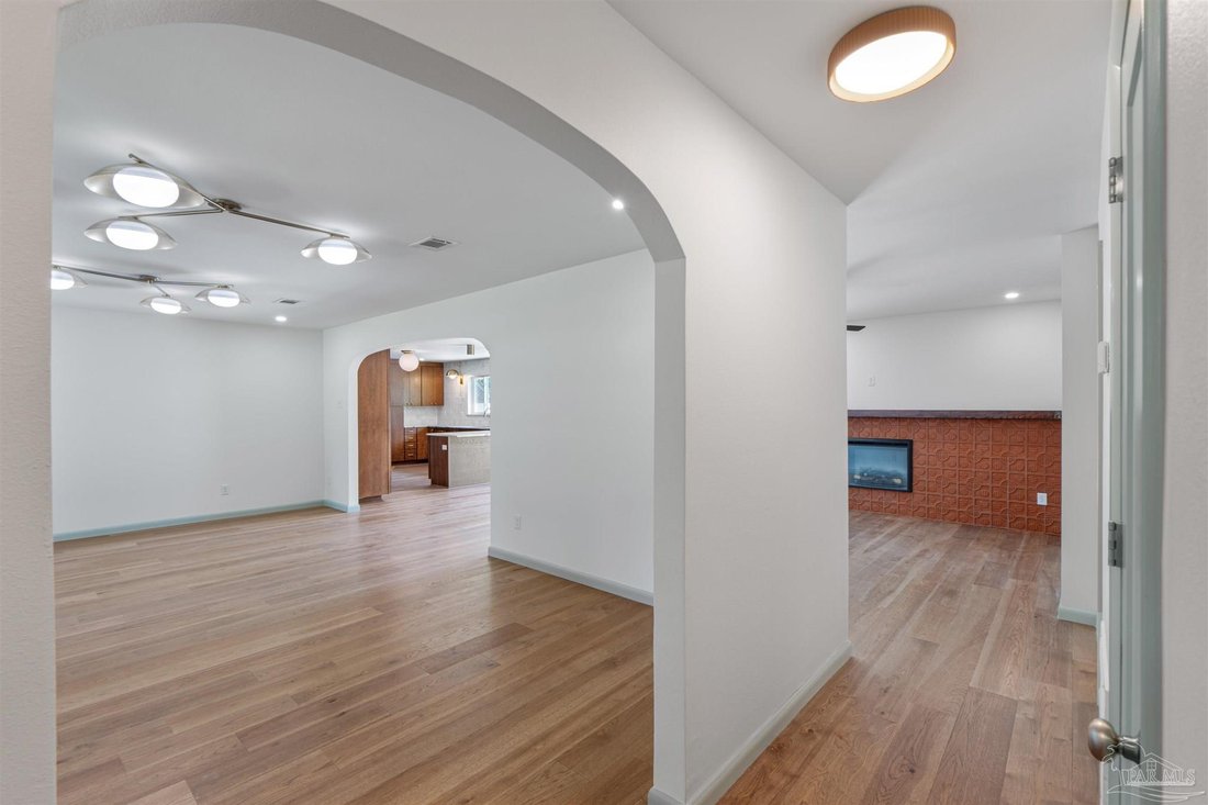 House in Pensacola, Florida, United States 5 - 18394020