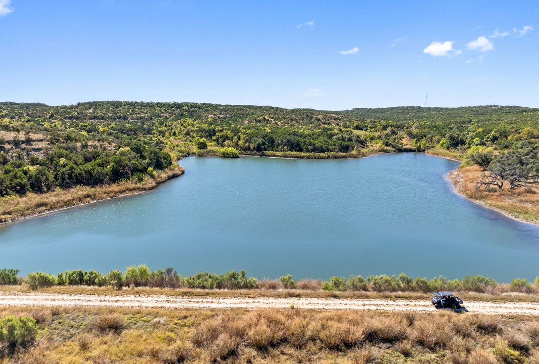 Farm Ranch in Dripping Springs, Texas, United States 1 - 18395607