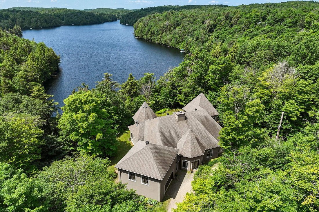 House in Wentworth North, Quebec, Canada 1 - 16944493
