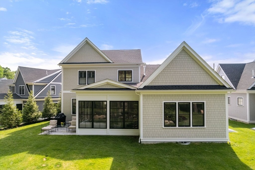 Condo in Dedham, Massachusetts, United States 3 - 18391810