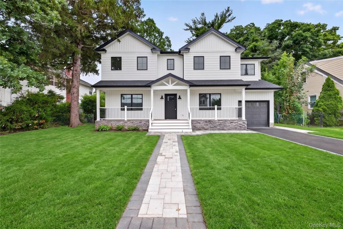 House in Massapequa, New York, United States 2 - 18394080