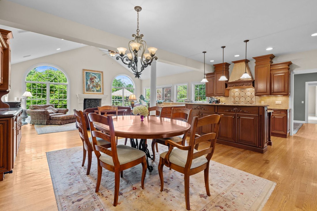 House in Crystal Lake, Illinois, United States 3 - 18395457