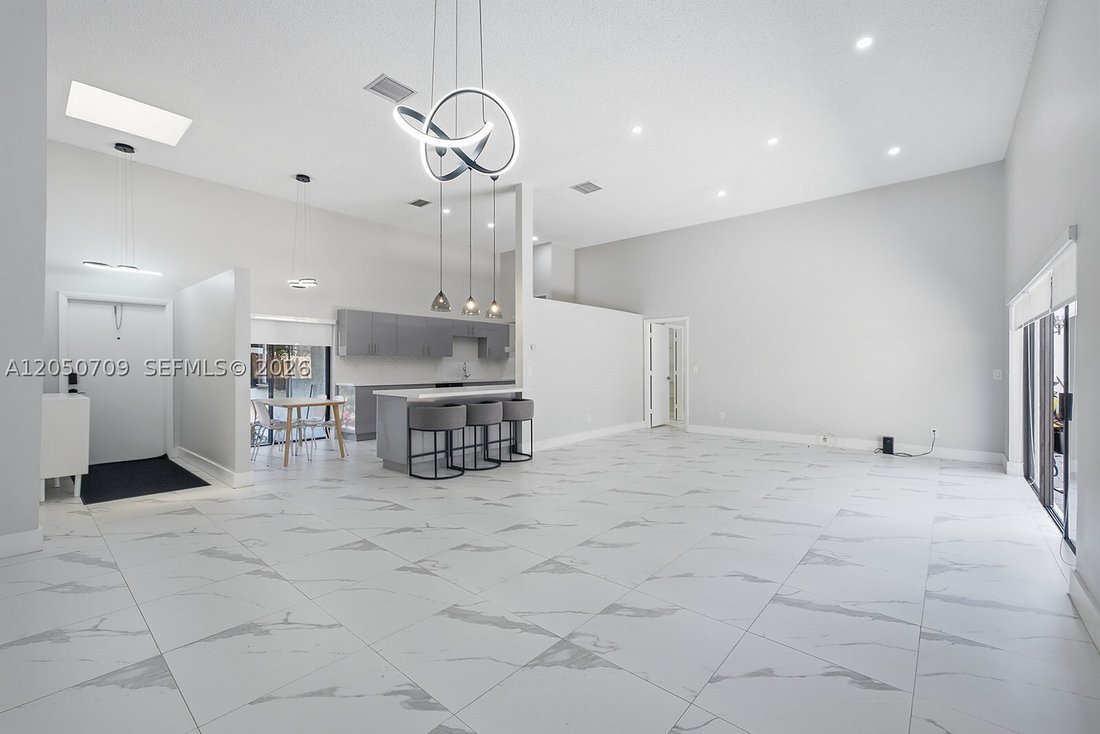 House in Hallandale Beach, Florida, United States 2 - 18396166