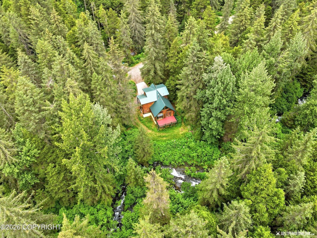 House in Anchorage, Alaska, United States 3 - 18365386