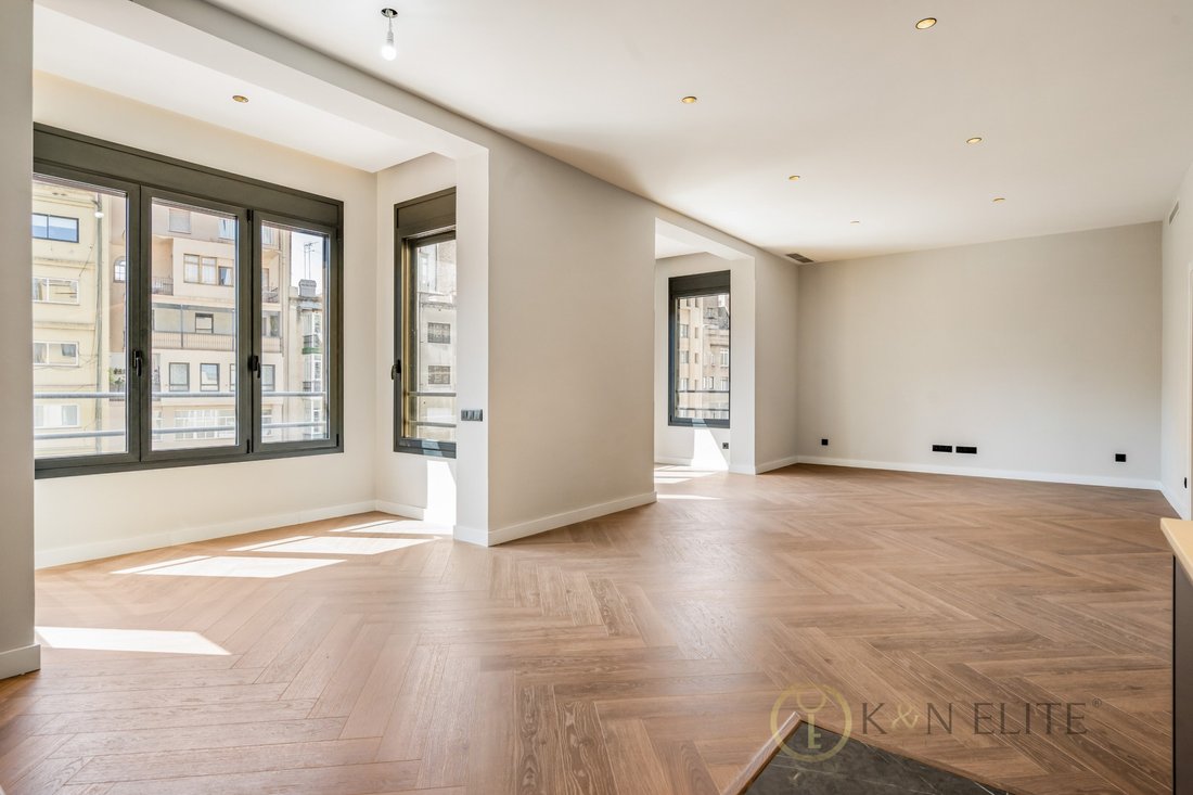 Apartment in Eixample, Barcelona, Spain 3 - 18393172
