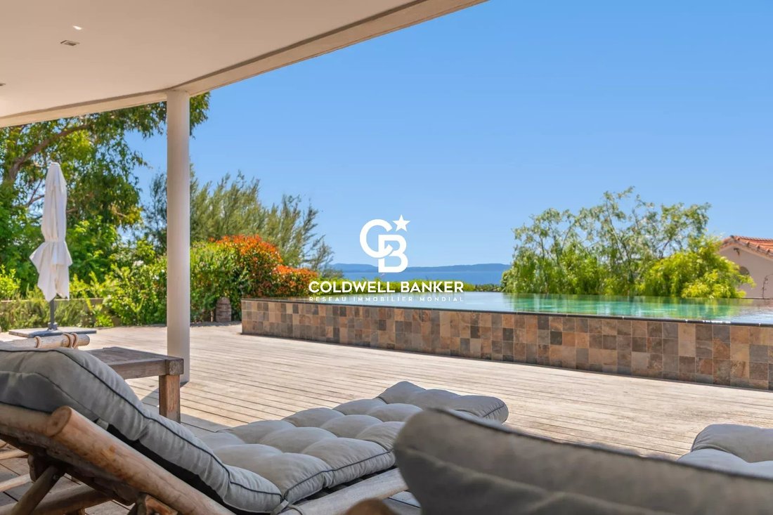 Villa in Carqueiranne, Provence-Alpes-Côte d'Azur, France 4 - 18397026