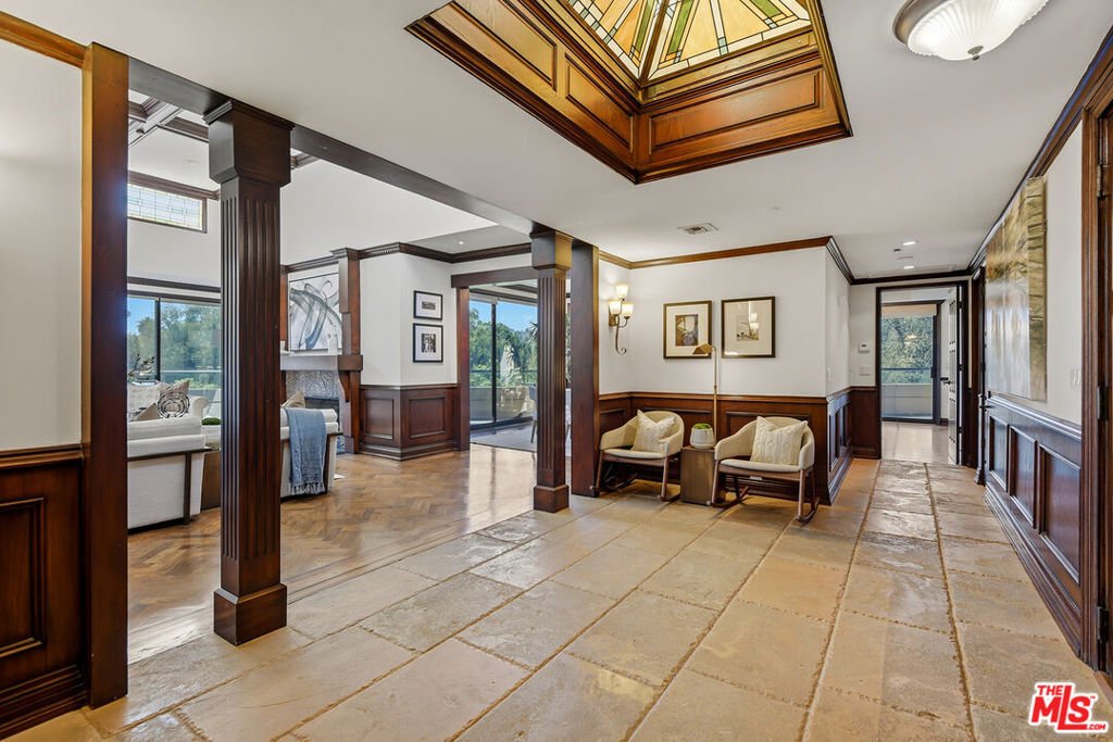 Condo in Beverly Hills, California, United States 5 - 18395355