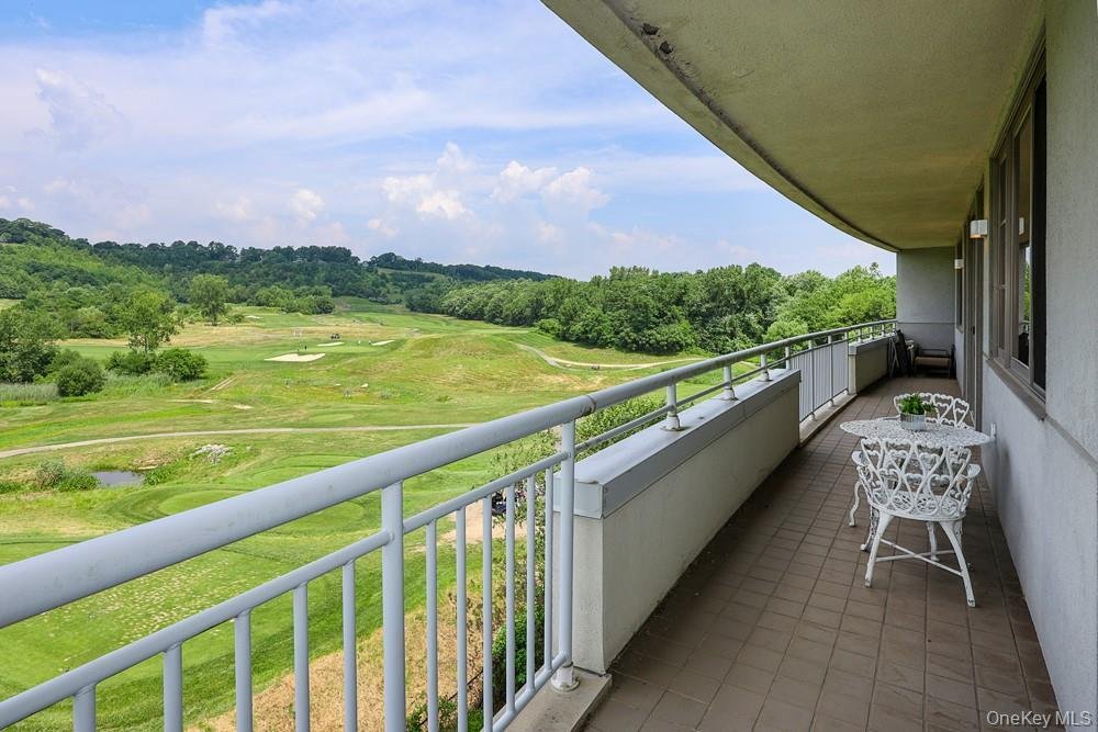 Condo in Port Washington, New York, United States 2 - 18394085