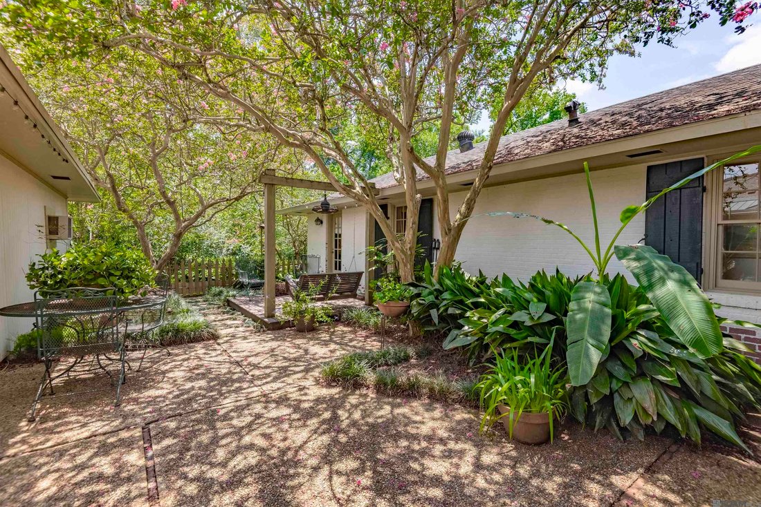 House in Baton Rouge, Louisiana, United States 4 - 18395591