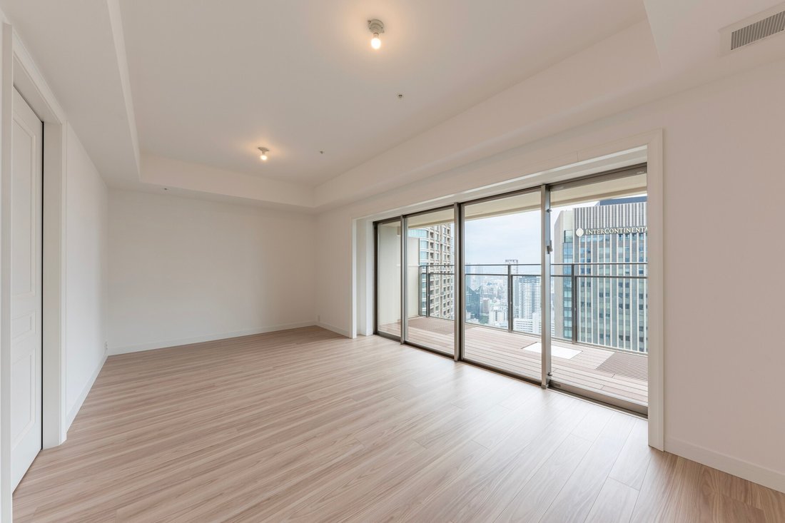 Condo in Osaka, Osaka, Japan 3 - 18315450