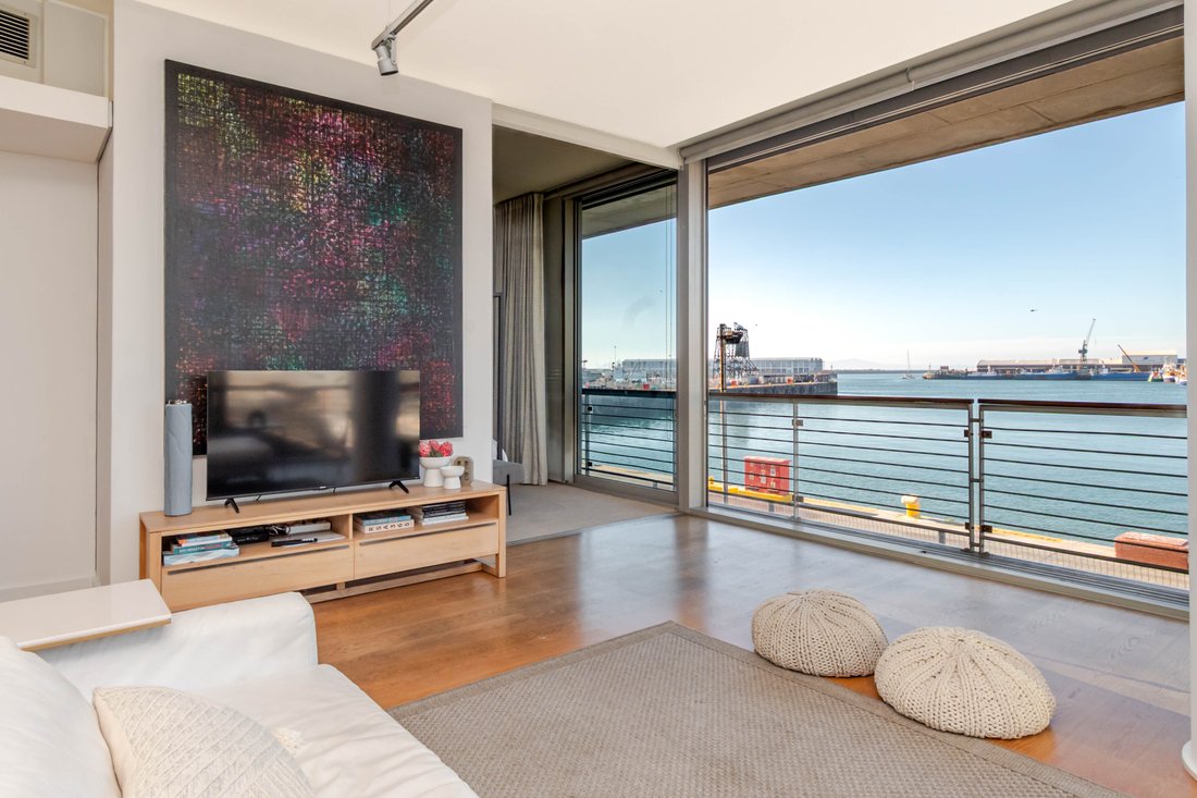 Apartment in Foreshore, Cape Town, South Africa 2 - 18393572