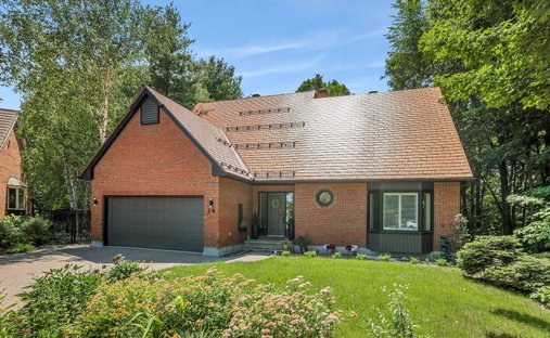 House in Gatineau, Quebec, Canada 1
