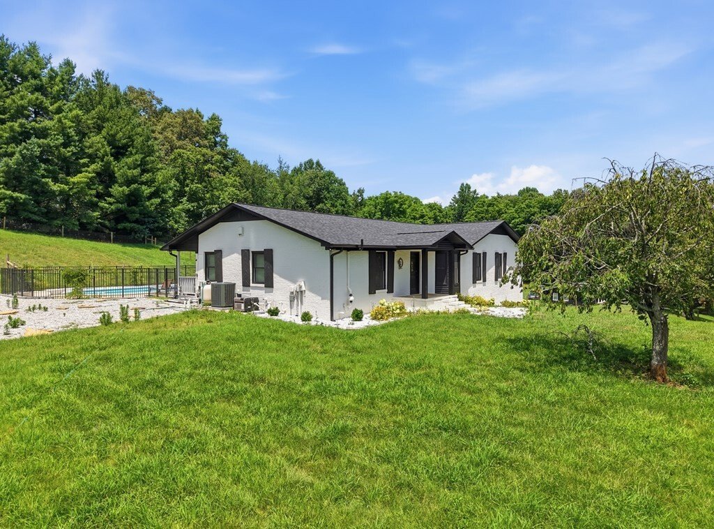 House in Sparta, Tennessee, United States 5 - 18391114