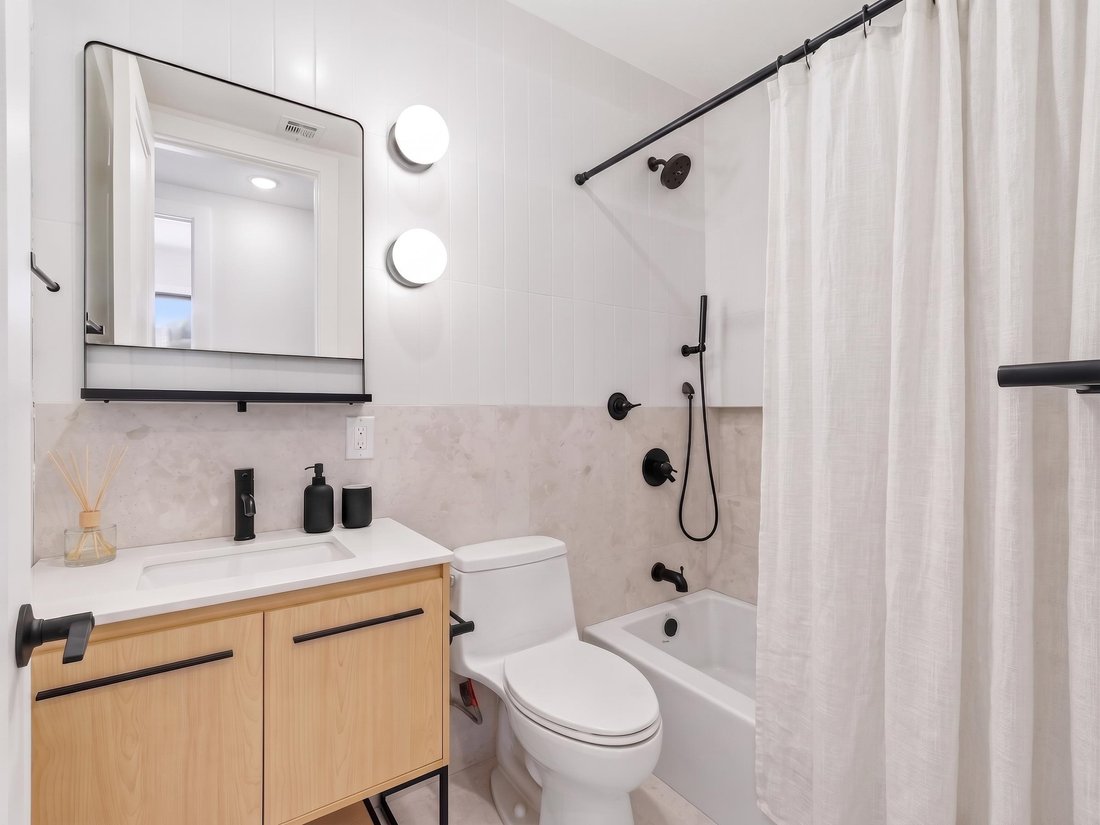 Condo in Jersey City, New Jersey, United States 4 - 18393606