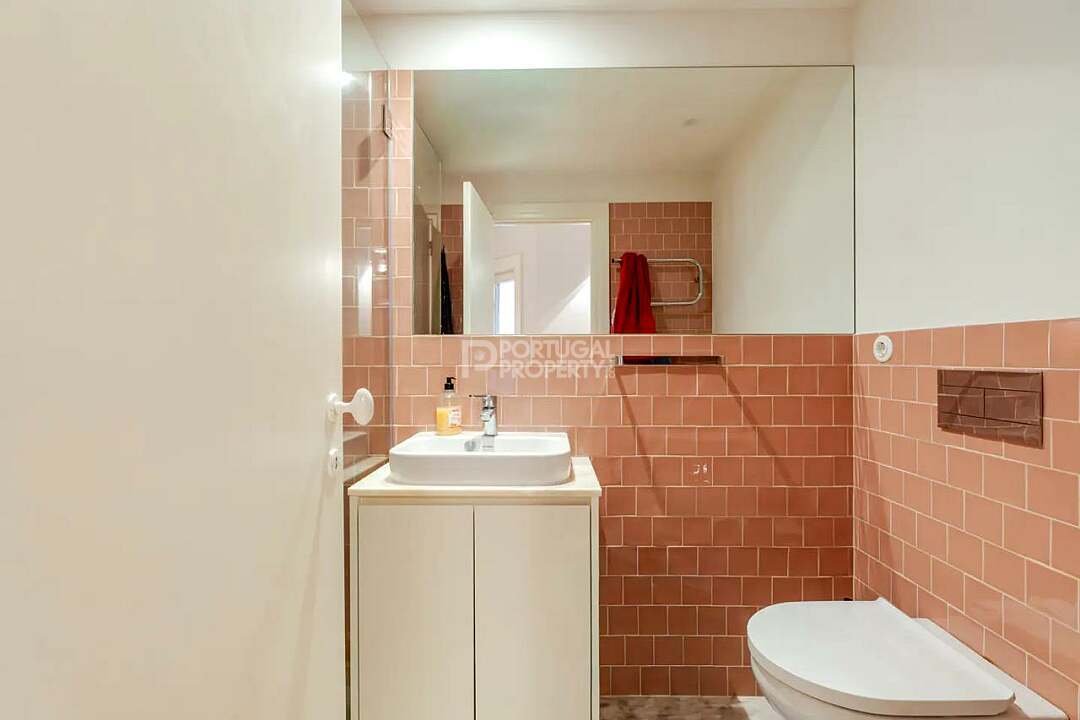 Apartment in Cedofeita, Santo Ildefonso, Se, Miragaia, Sao Nicolau e Vitoria, Porto District, Portugal 5 - 18394169