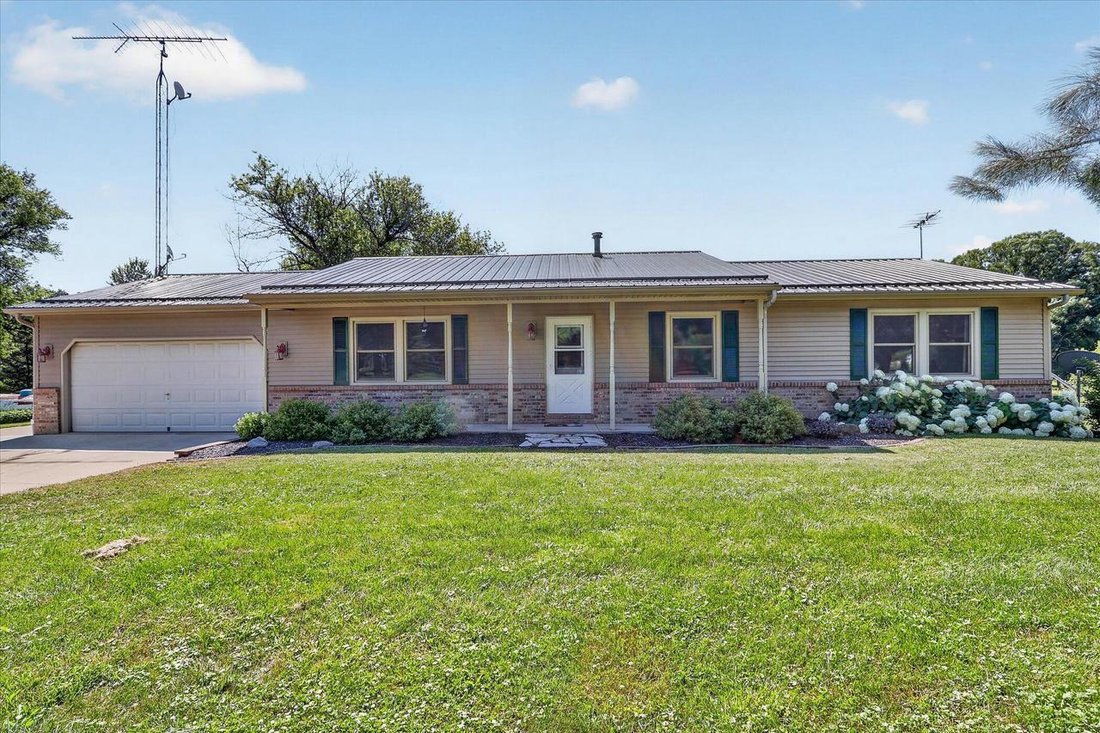 House in Avalon, Wisconsin, United States 4 - 18394297