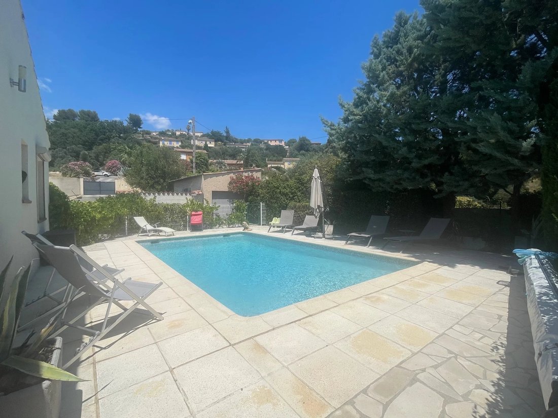 Villa in Vaugines-Les Faisses-Peyrard, Draguignan, France 2 - 18393291