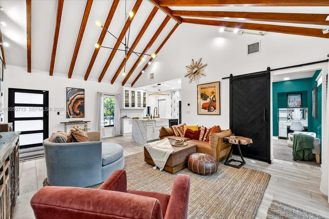 Casa en Miami, Florida, Estados Unidos 5 - 18396876