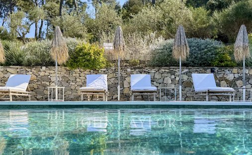 Estate in Peripherie, Cassis, France 1