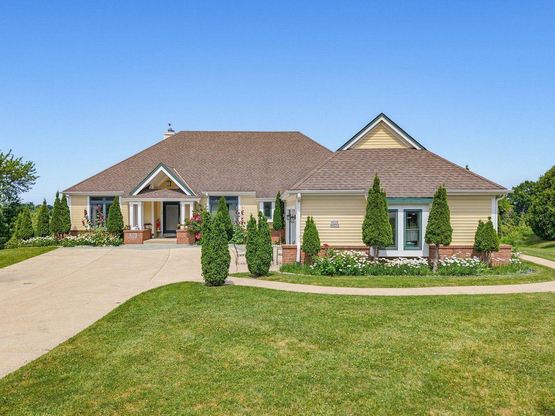 House in Pewaukee, Wisconsin, United States 1 - 18395580