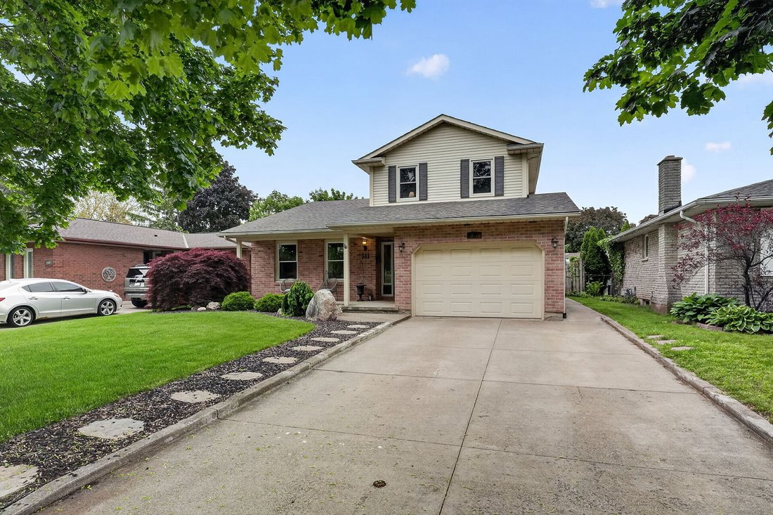 House in St. Catharines, Ontario, Canada 3 - 18393681
