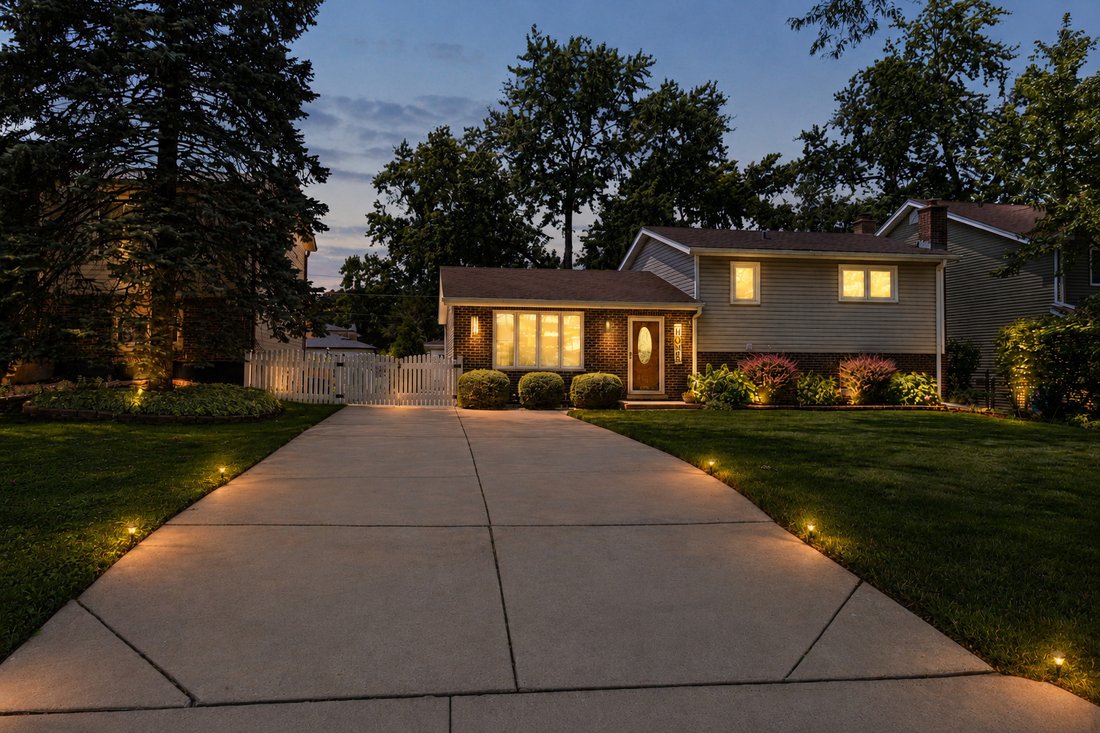 House in Elmhurst, Illinois, United States 2 - 18391670