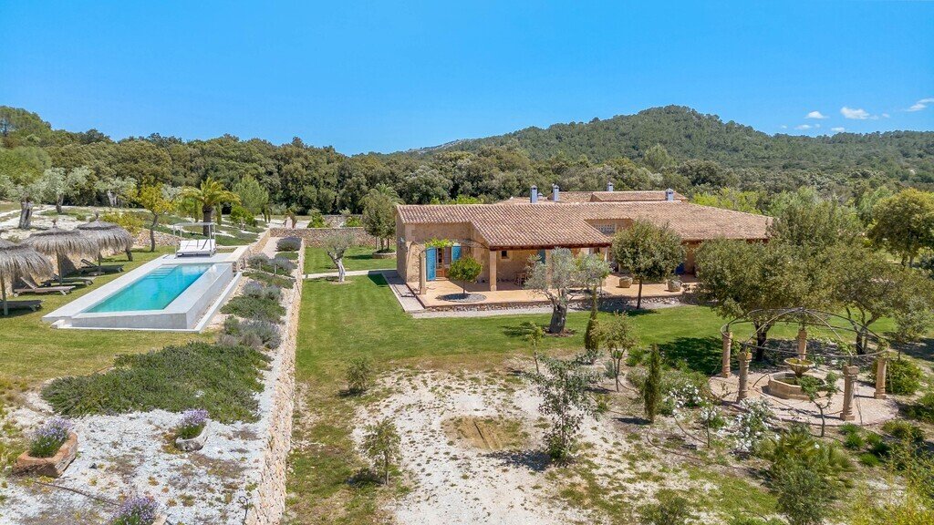 Estate in Campanet, Balearic Islands, Spain 1 - 18390944