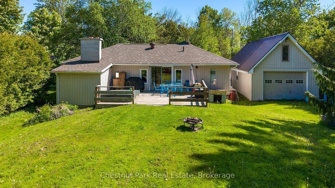 House in Collingwood, Ontario, Canada 2 - 18393038