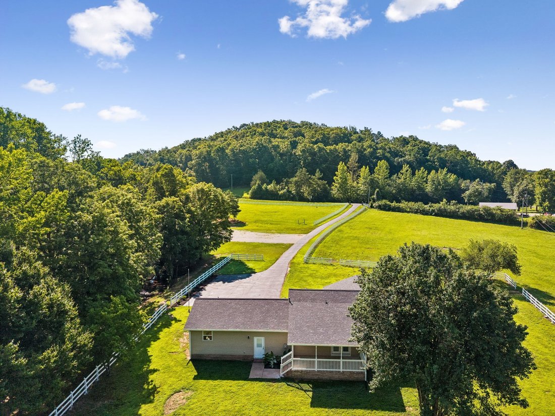 House in Hohenwald, Tennessee, United States 2 - 18391149
