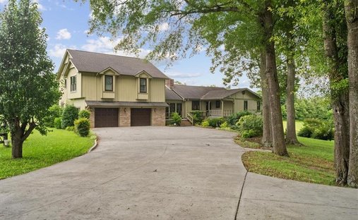 House in Calhoun, Georgia, United States 1