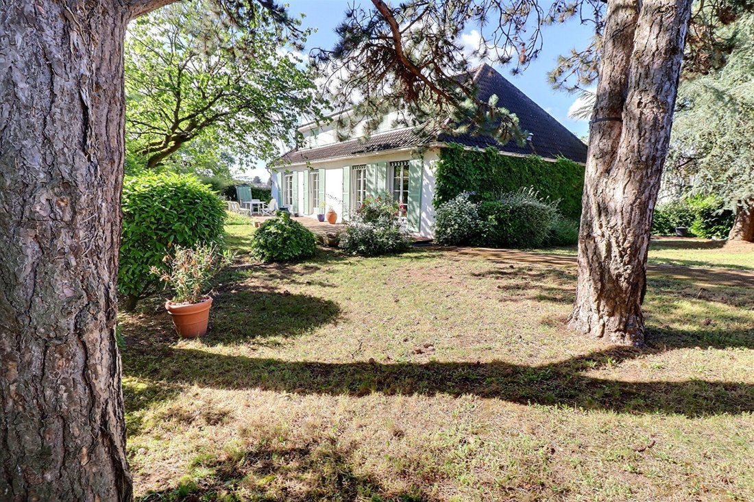 House in Mareil-Marly, Ile-de-France, France 1 - 18098768