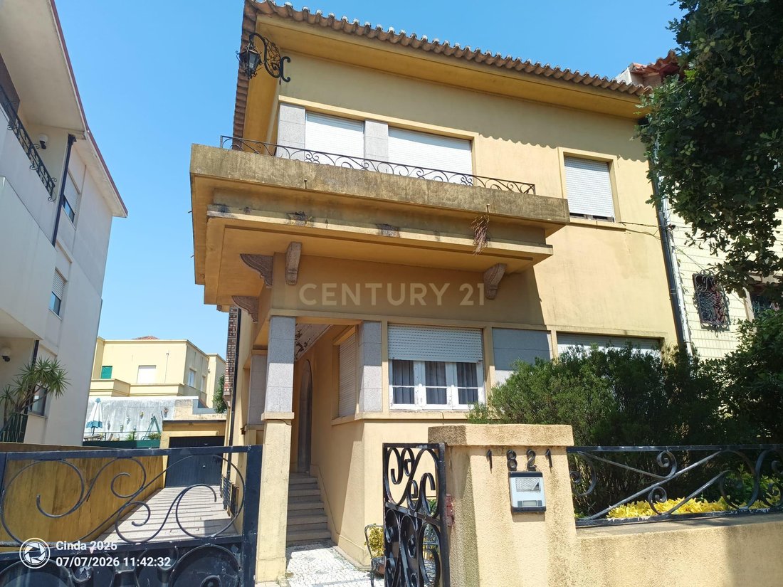 Villa in Bonfim, Porto District, Portugal 1 - 18392584