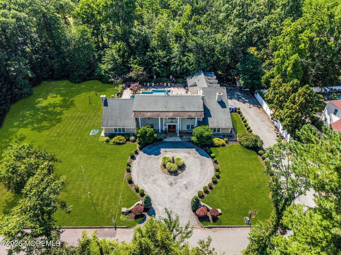 House in Woodbridge Township, New Jersey, United States 3 - 18395476