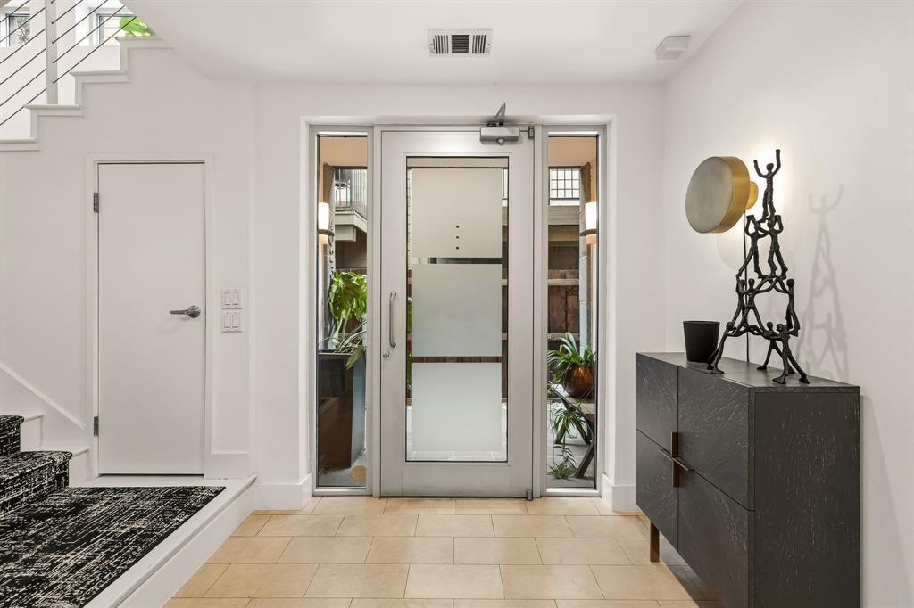 Townhouse in Dallas, Texas, United States 5 - 18396274