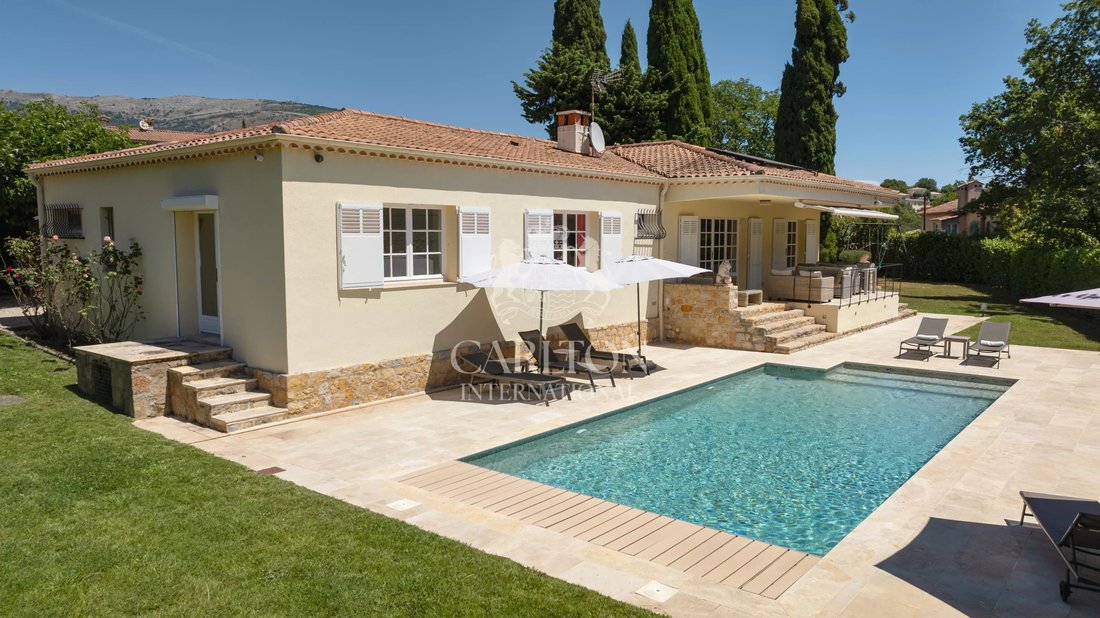 Villa in Cabris, Provence-Alpes-Côte d'Azur, France 1 - 18393352