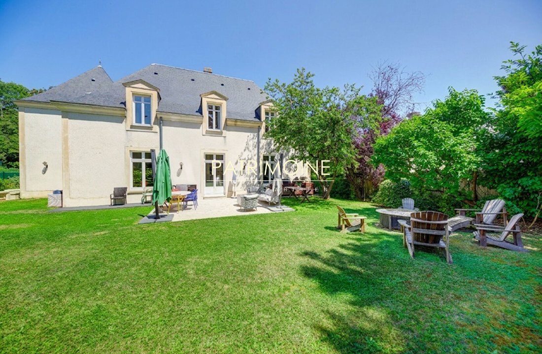 Villa in Les Quais, Bougival, France 1 - 18397129