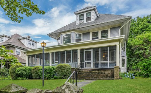 Townhouse in Rutherford, New Jersey, United States 1
