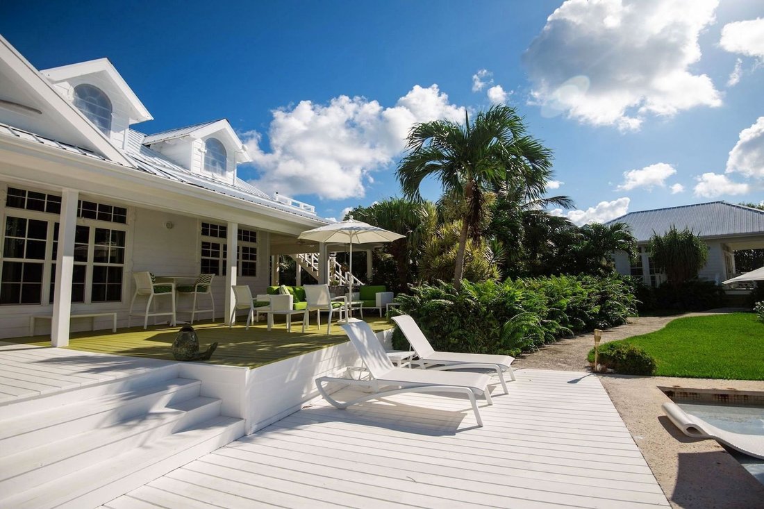 House in Great Guana Cay, Hope Town, The Bahamas 4 - 18390187