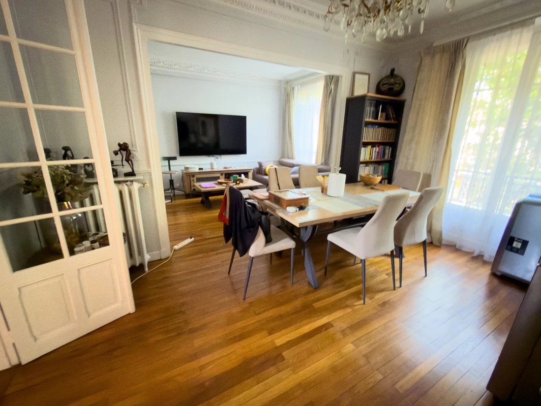 Apartment in Chatrian, Le Raincy, France 5 - 18393278