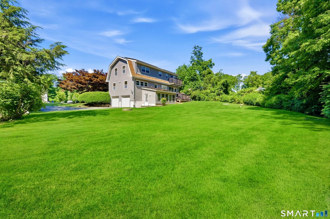 House in Shelton, Connecticut, United States 4 - 18390482
