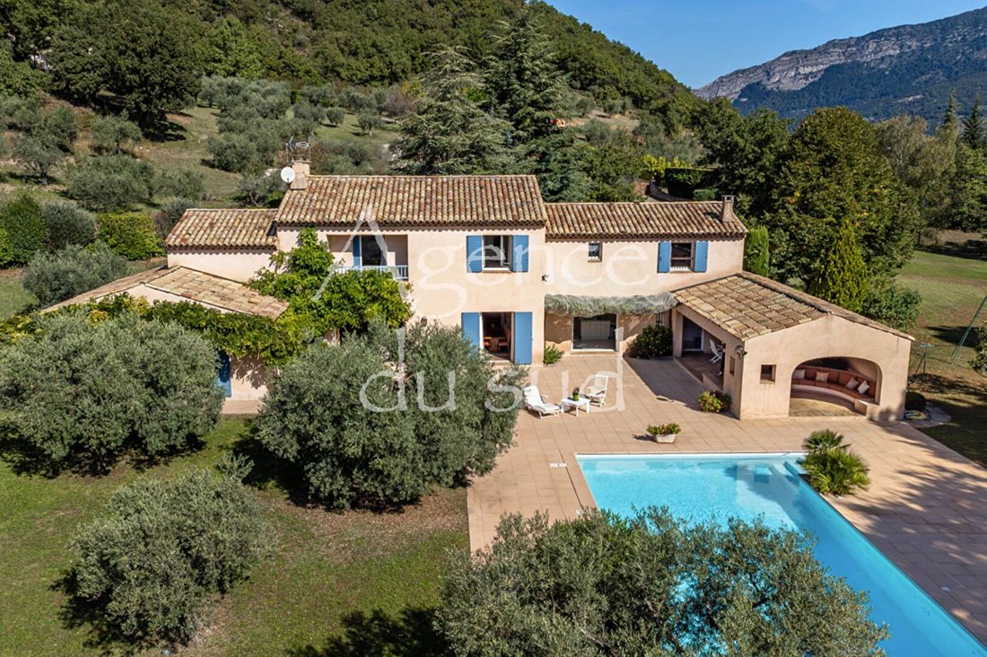 Villa in Quartiers Nord-Les Chaumianes-Le Thor, Sisteron, France 1 - 18392160