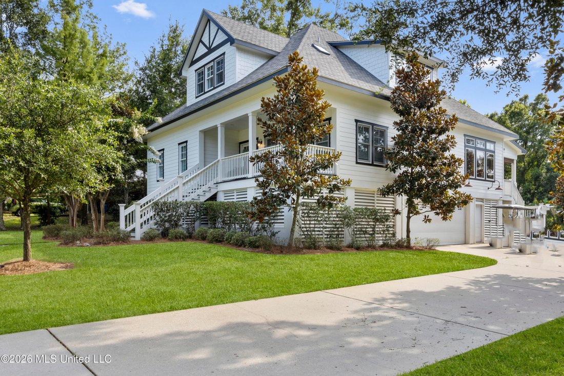 House in Ocean Springs, Mississippi, United States 1 - 18391060