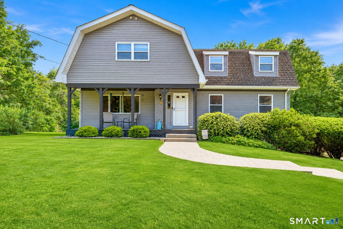 House in Shelton, Connecticut, United States 1 - 18390482