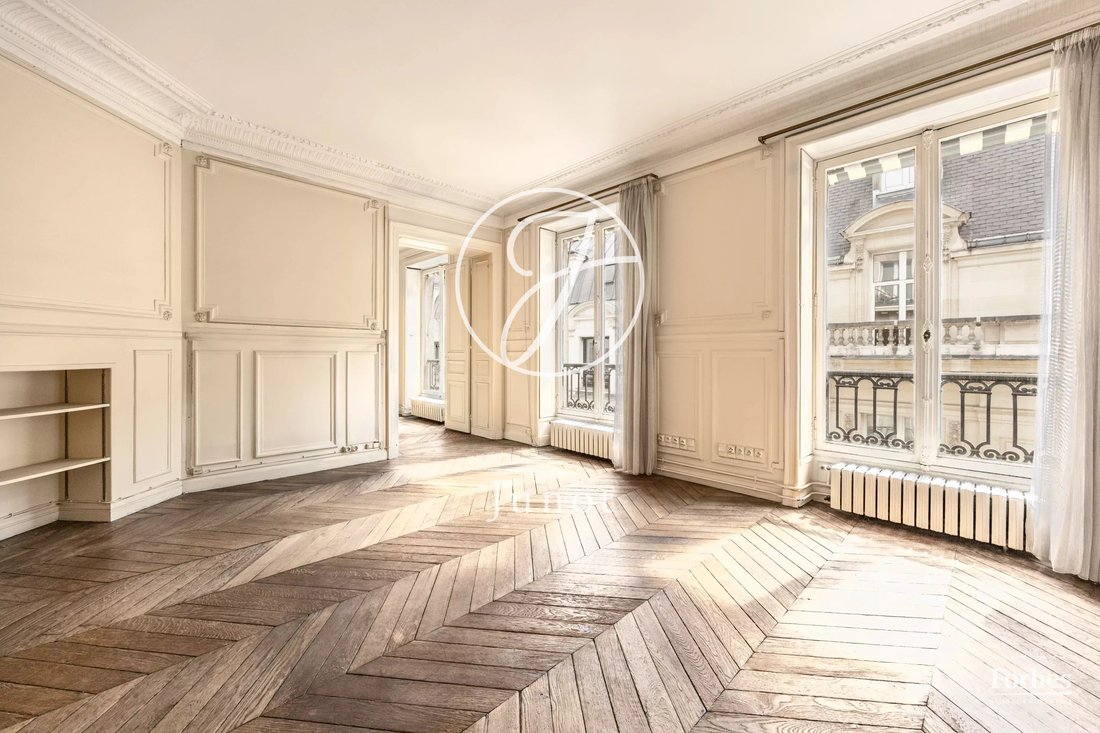 Apartment in Elysées-Madeleine, Paris 8e Arrondissement, Paris 4 - 18393242