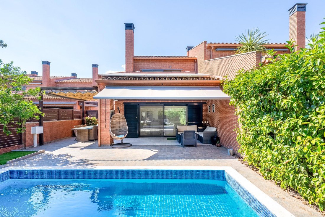 Villa in Cambrils, Catalonia, Spain 2 - 18390744